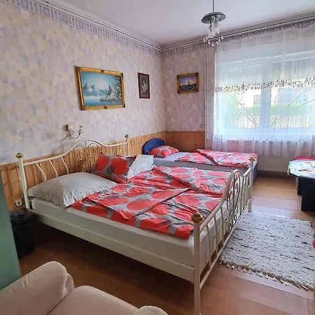 In Balatonfuered/balaton 27839 バラトンフレド